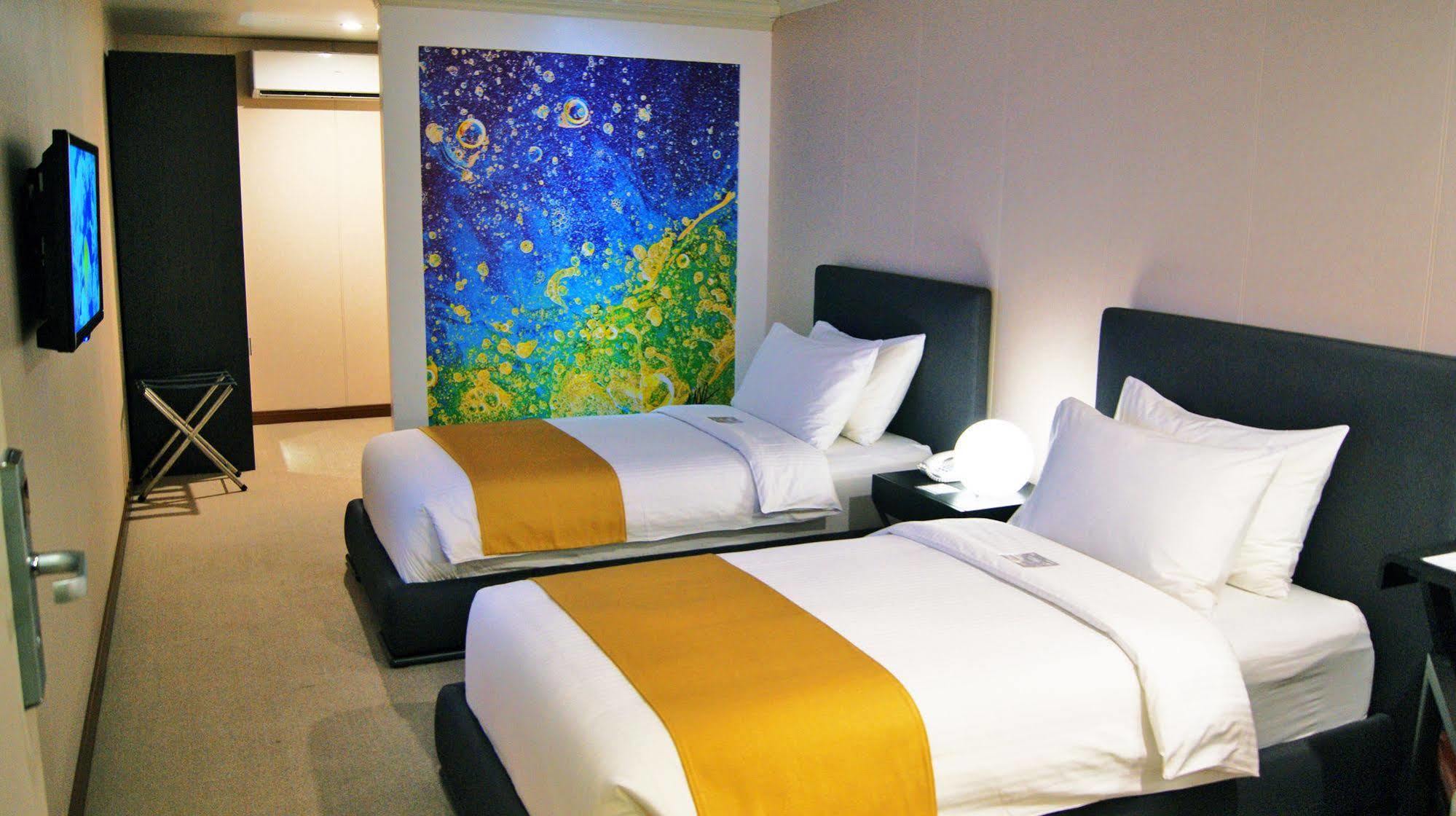 Green Sun Hotel Makati City Kültér fotó